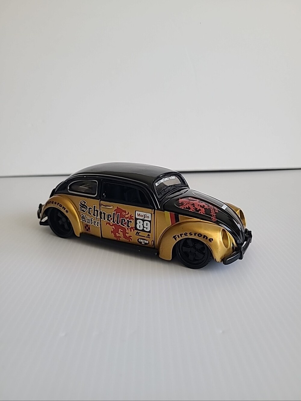 Gold & Black Vintage Beetle Toy Car - 'Schneller' Racer Maisto 1/24 Scale Rare - Picture 4 of 16